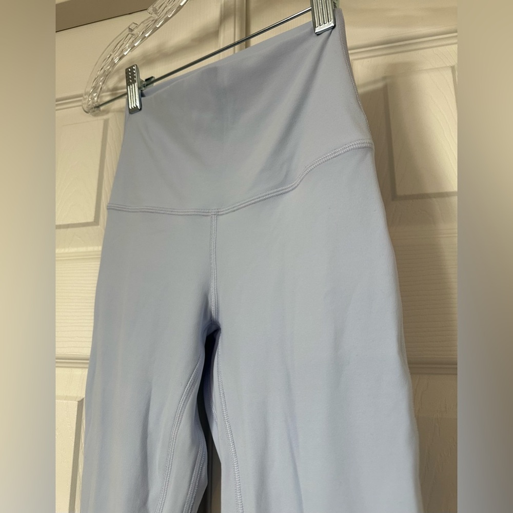 Lululemon Align High-Rise Pant 25"
Blue Linen size 2 - Picture 6 of 8